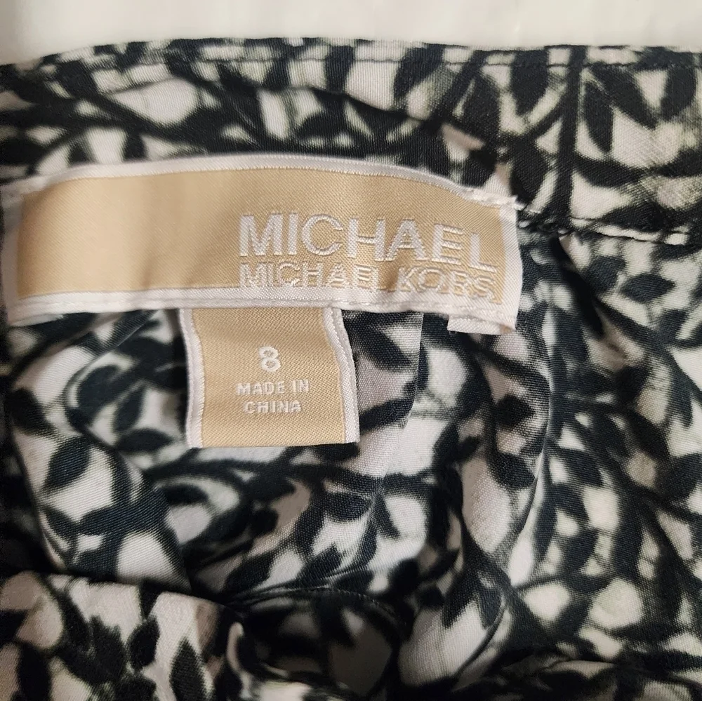 Michael Kors Black and White Womens Blouse with Gold Zipper Size 8
